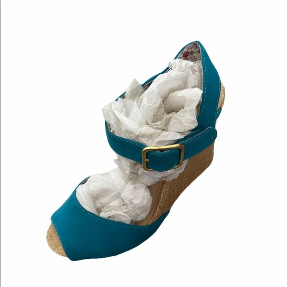 Arizona Wedge Sandals - Picture 3 of 6